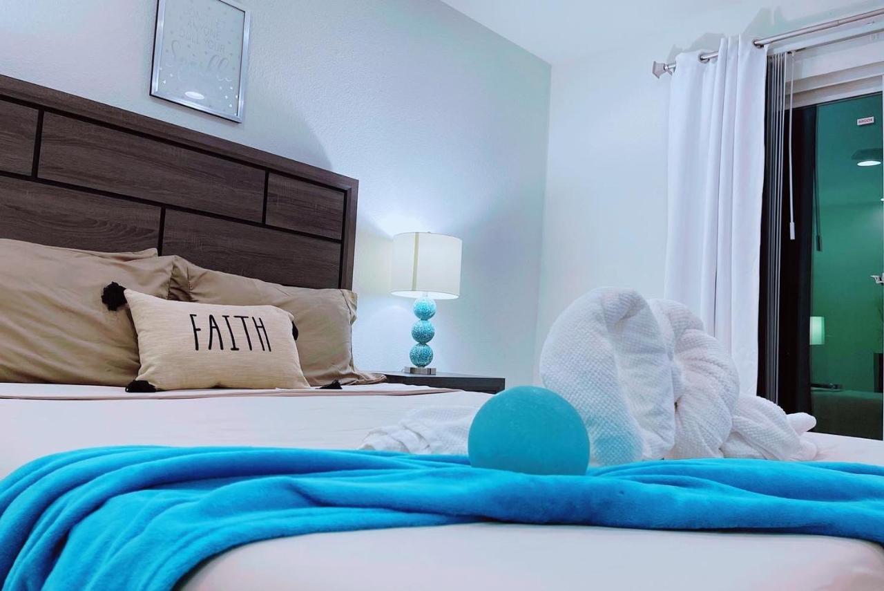 Modern Santorini Suite Houston Nrg Tmc Luxurious Walkable Exterior photo